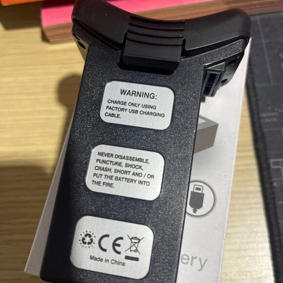 7.4V 2500mAh lipo Battery for HS100 S70 T35 S70W 7.4v RC Drone B - Picture 3 of 7